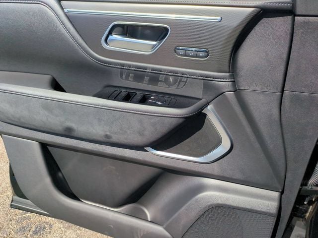 2027 INFINITI QX80 LUXE