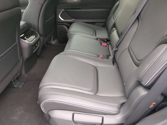 2027 INFINITI QX80 LUXE