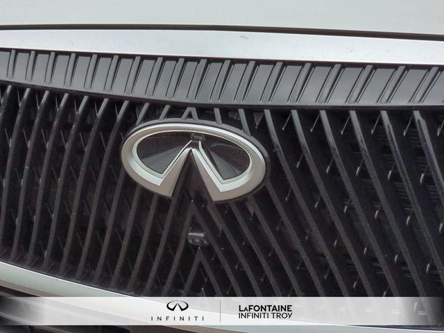2027 INFINITI QX80 LUXE