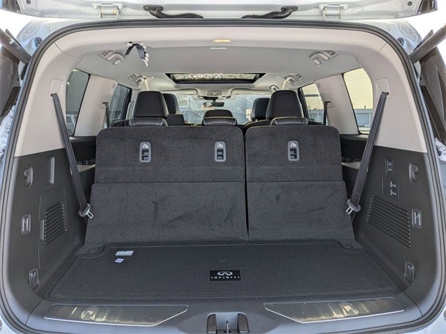 2026 INFINITI QX80 LUXE