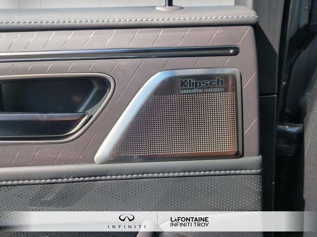 2027 INFINITI QX80 AUTOGRAPH