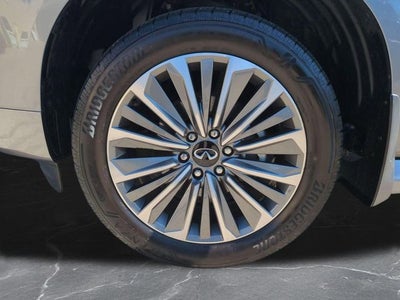 2025 INFINITI QX80 SENSORY