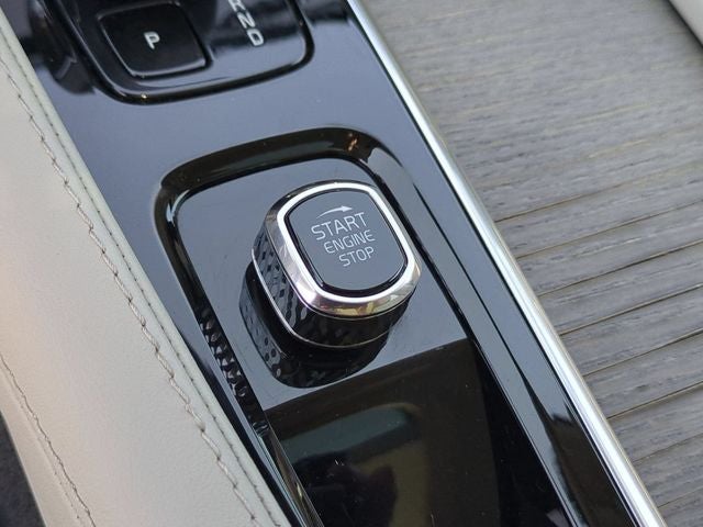 2023 Volvo XC90 B6 Plus 7-Seater