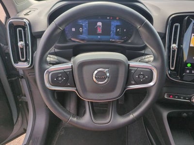 2025 Volvo XC40 B5 Core