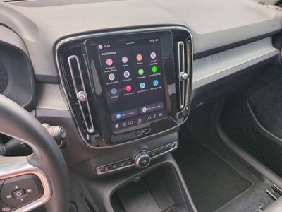 2025 Volvo XC40 B5 Core