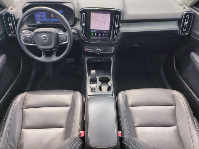 2025 Volvo XC40 B5 Core