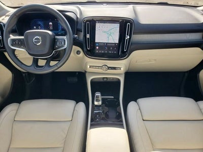 2023 Volvo XC40 B5 Plus Dark Theme