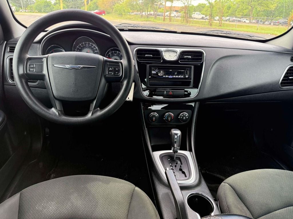 2012 Chrysler 200 LX