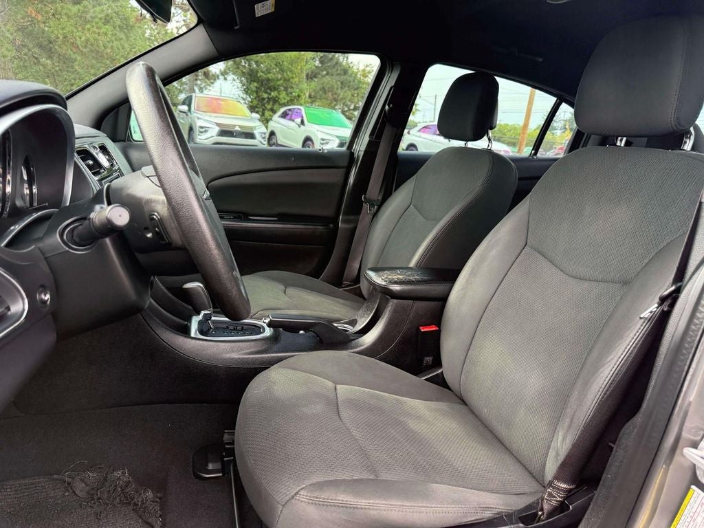 2012 Chrysler 200 LX