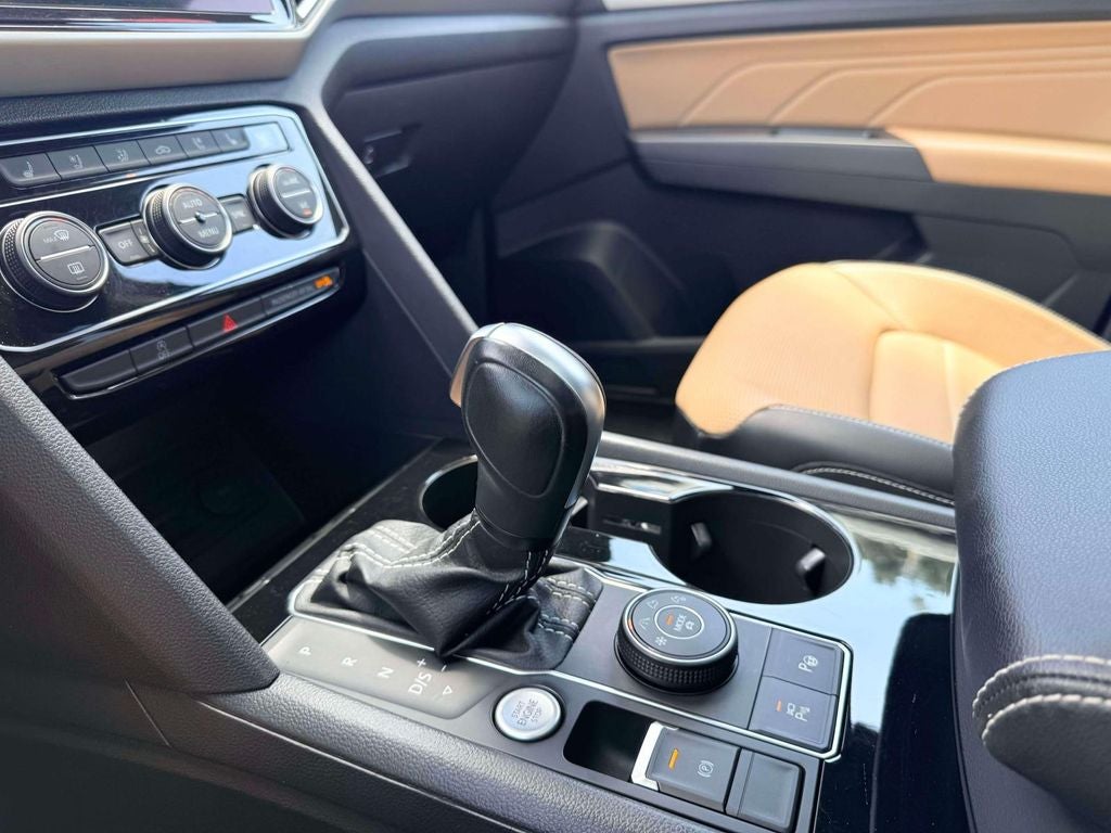 2022 Volkswagen Atlas Cross Sport 3.6L V6 SEL Premium R-Line