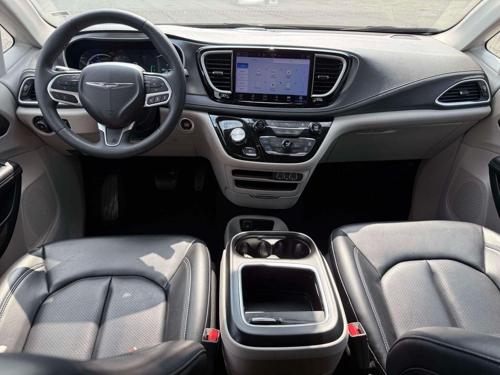 2023 Chrysler Pacifica Hybrid Touring L