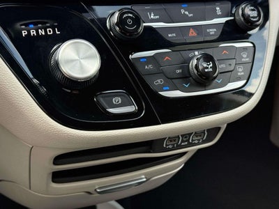 2023 Chrysler Pacifica Hybrid Touring L