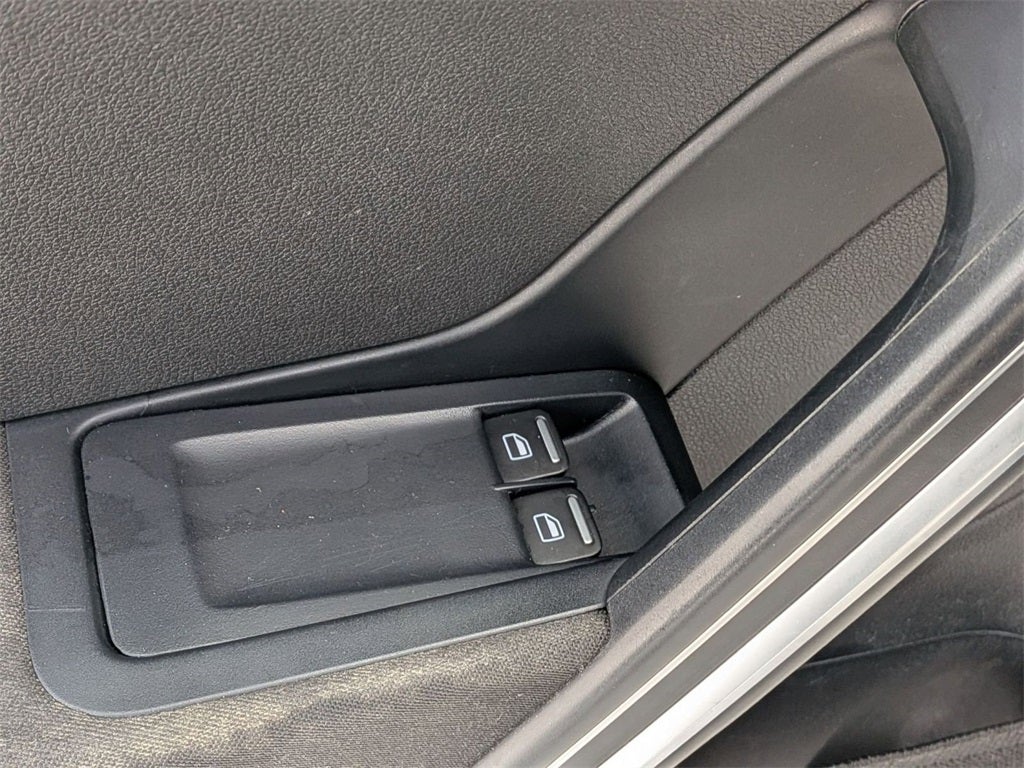 2012 Volkswagen Beetle 2.0 TSi