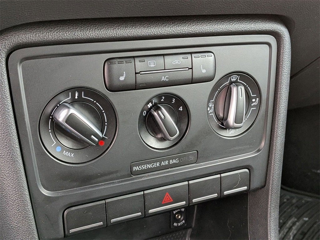 2012 Volkswagen Beetle 2.0 TSi