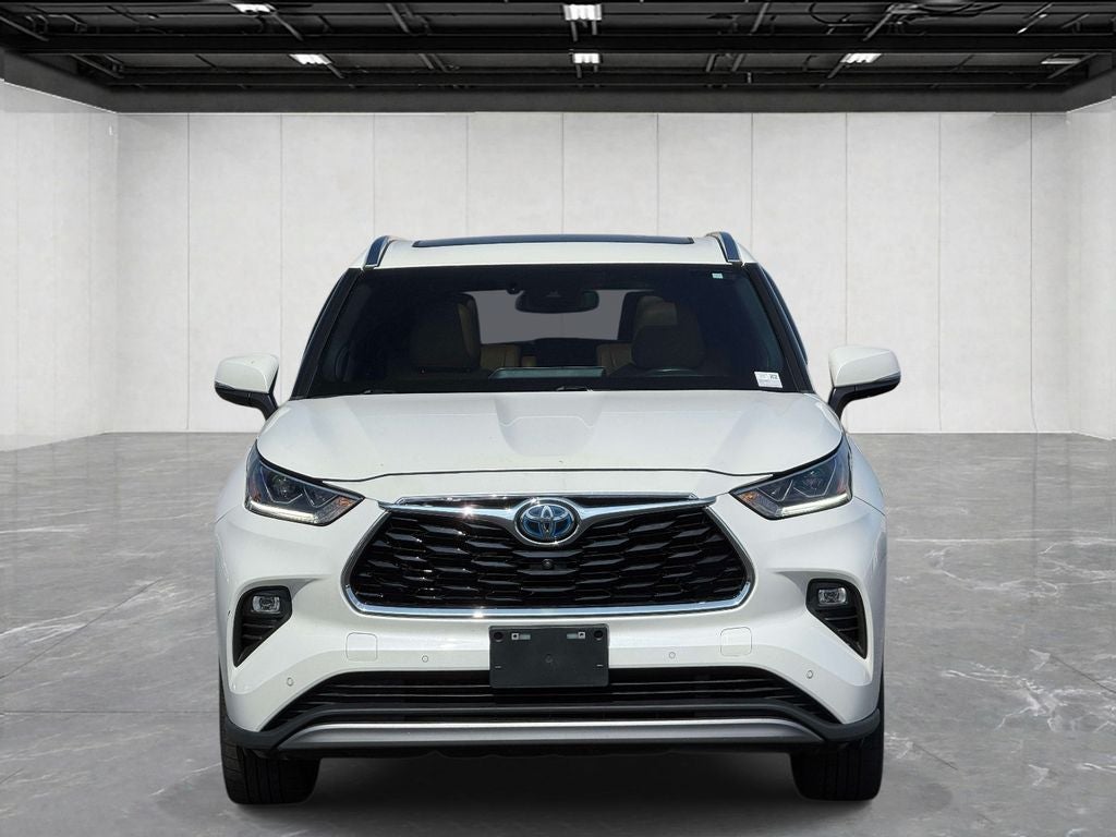 2021 Toyota Highlander Hybrid Platinum