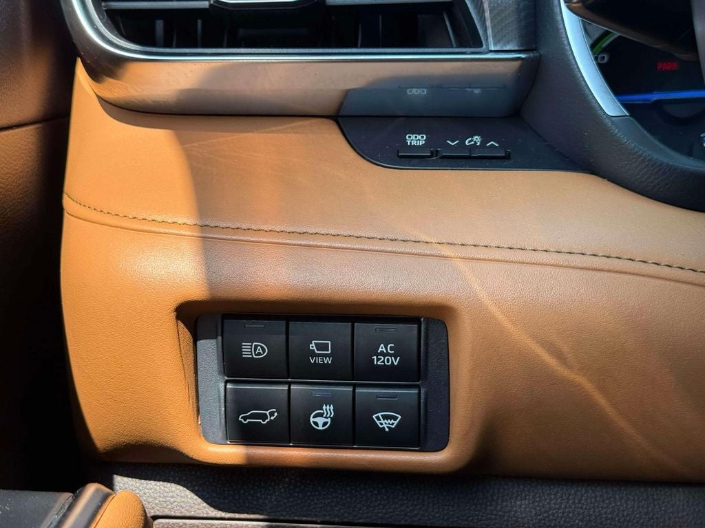 2021 Toyota Highlander Hybrid Platinum