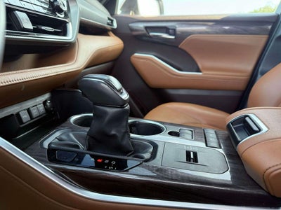 2021 Toyota Highlander Hybrid Platinum