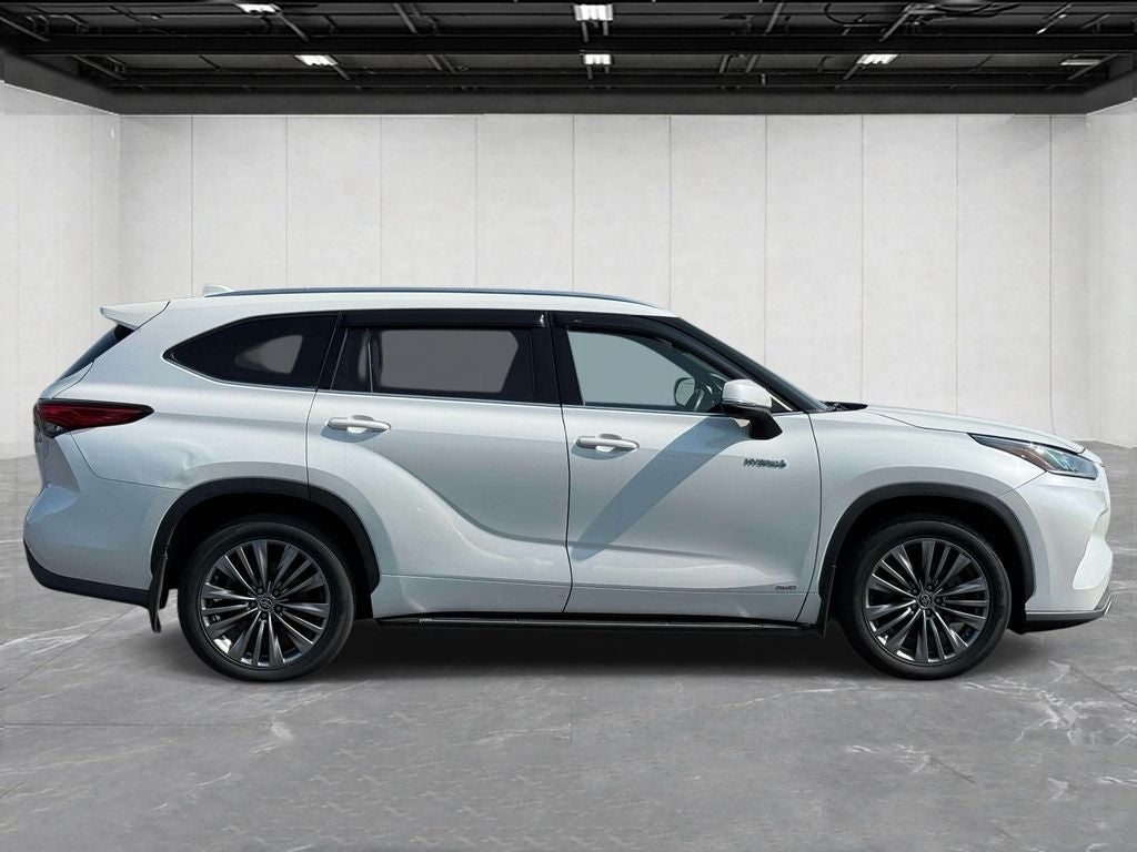 2021 Toyota Highlander Hybrid Platinum