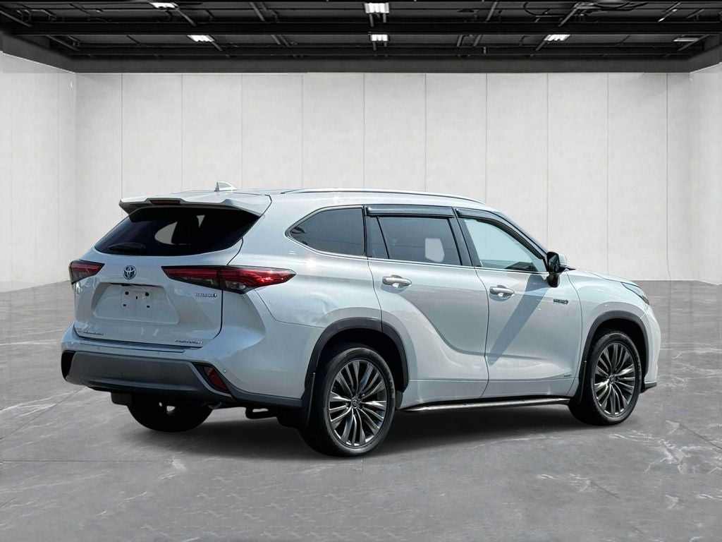 2021 Toyota Highlander Hybrid Platinum