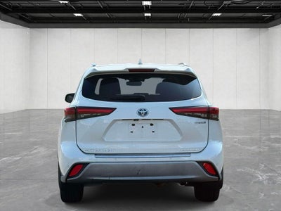 2021 Toyota Highlander Hybrid Platinum