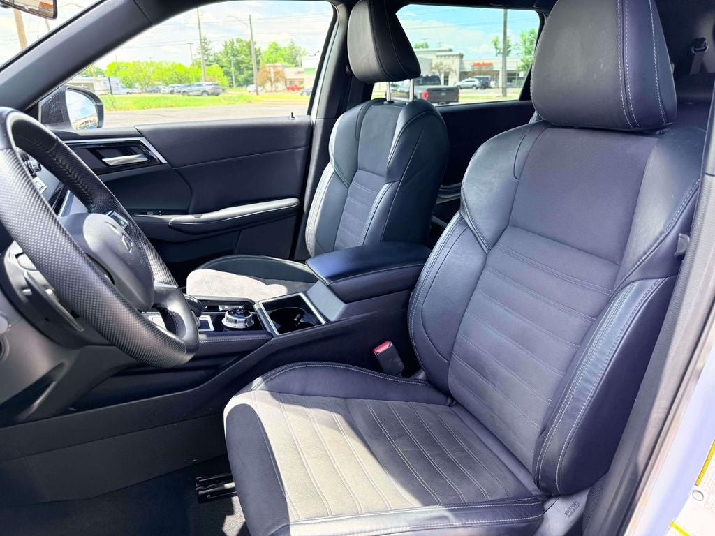2023 Mitsubishi Outlander Black Edition