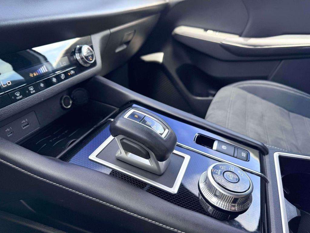 2023 Mitsubishi Outlander Black Edition