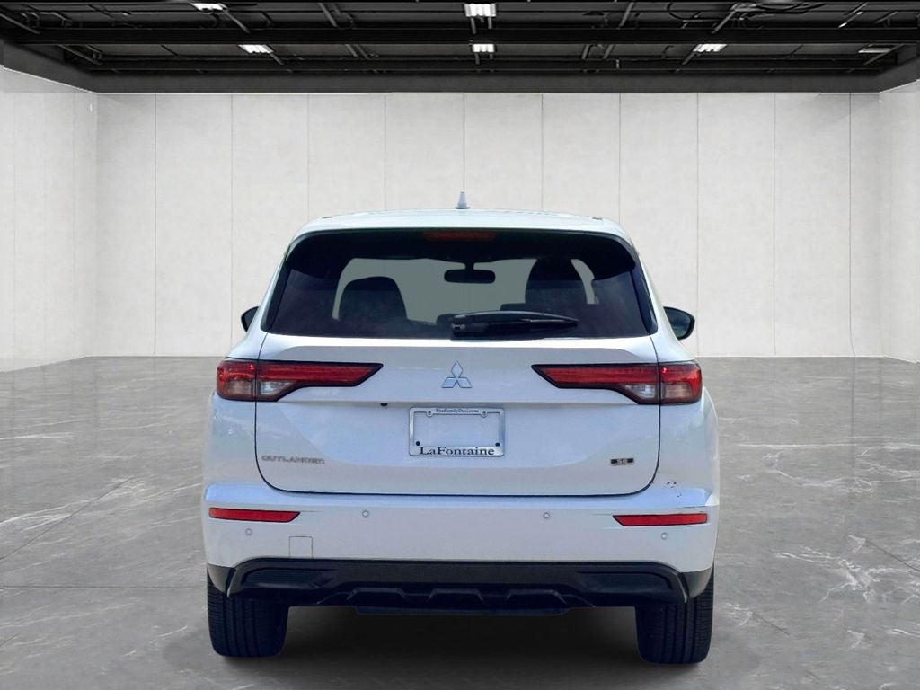 2023 Mitsubishi Outlander Black Edition