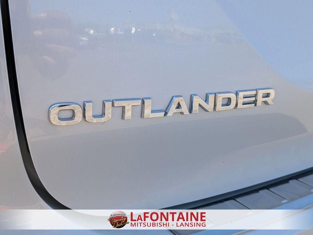 2023 Mitsubishi Outlander SE Black Edition