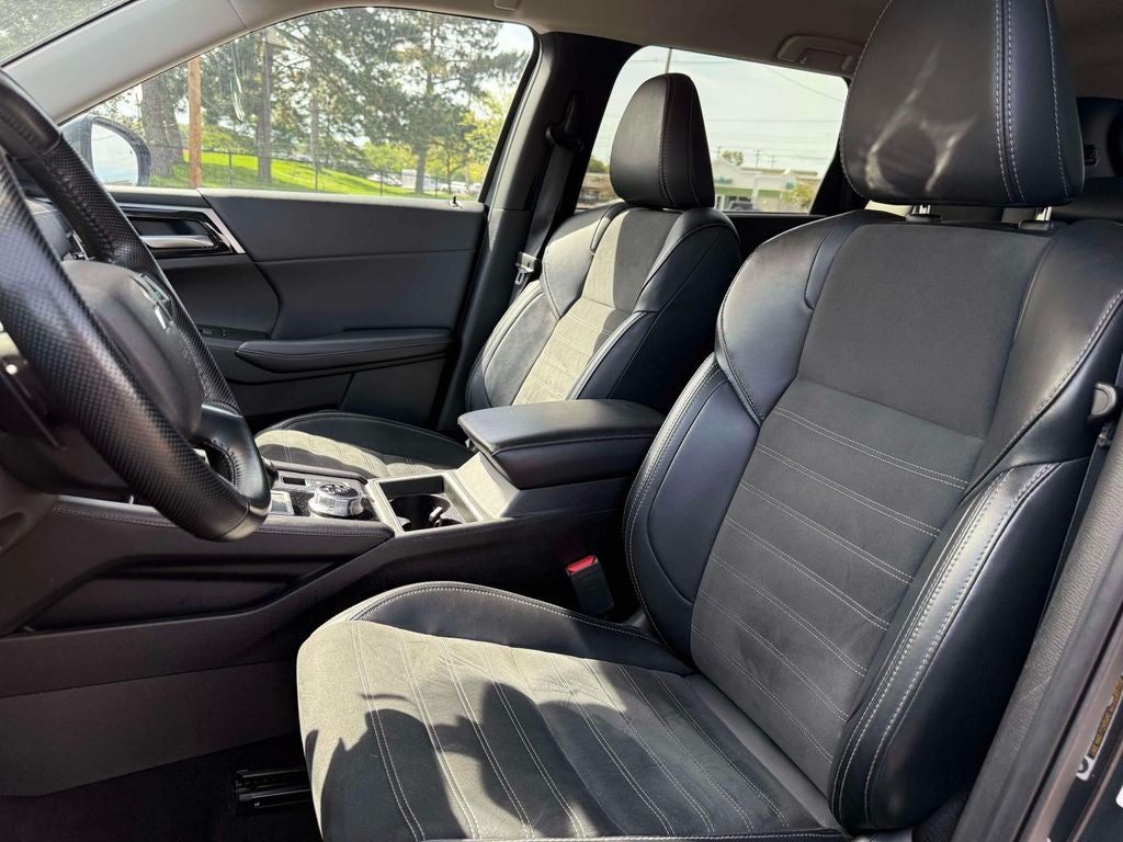 2024 Mitsubishi Outlander SE Black Edition