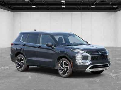 2024 Mitsubishi Outlander SE Black Edition