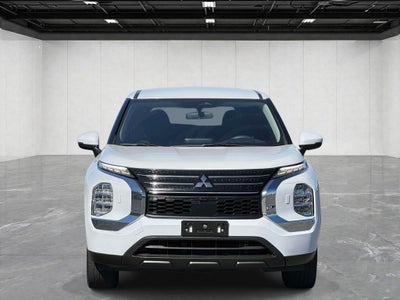 2022 Mitsubishi Outlander ES