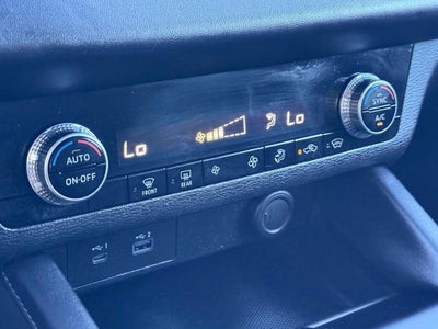 2022 Mitsubishi Outlander ES