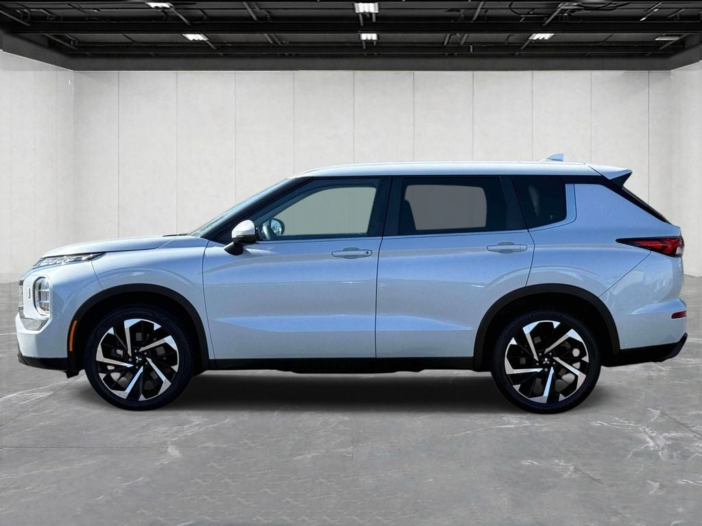 2022 Mitsubishi Outlander ES