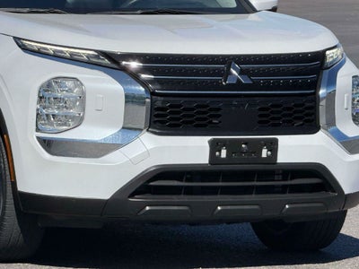 2022 Mitsubishi Outlander ES