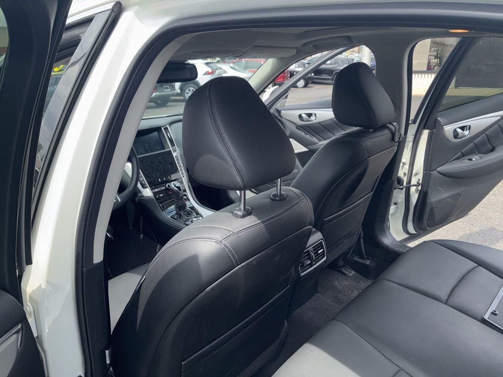 2023 INFINITI Q50 LUXE
