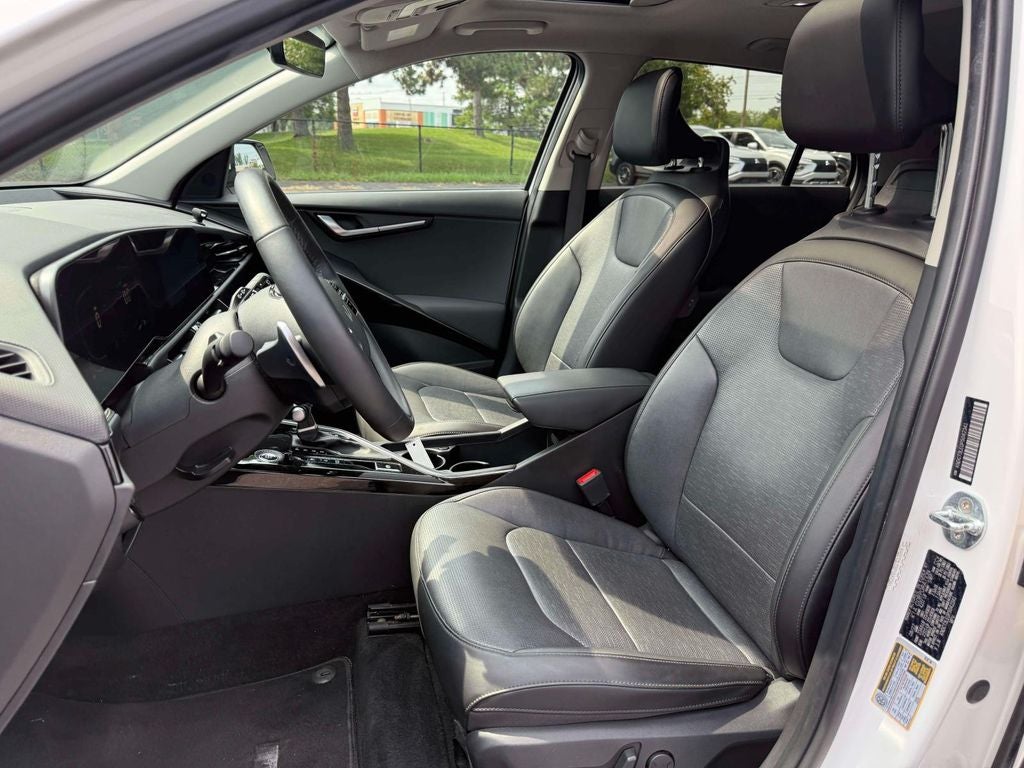 2023 Kia Niro SX Touring