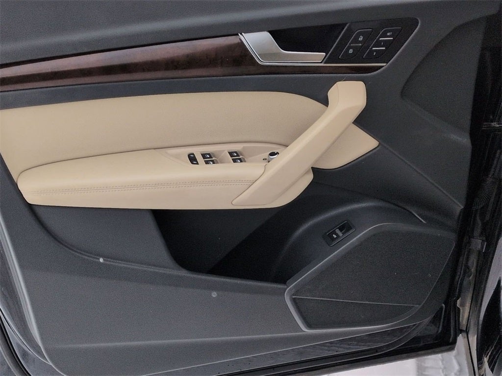 2020 Audi Q5 45 Premium Plus quattro