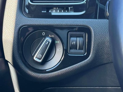 2019 Volkswagen Golf R DCC & Navigation 4Motion
