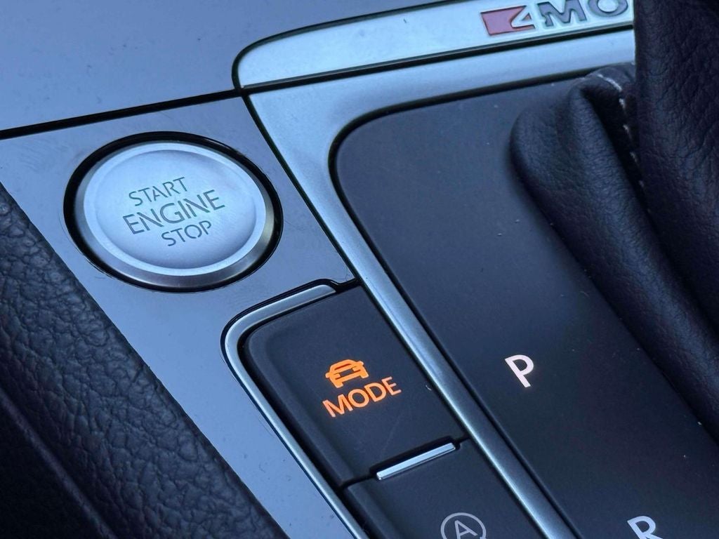 2019 Volkswagen Golf R DCC & Navigation 4Motion